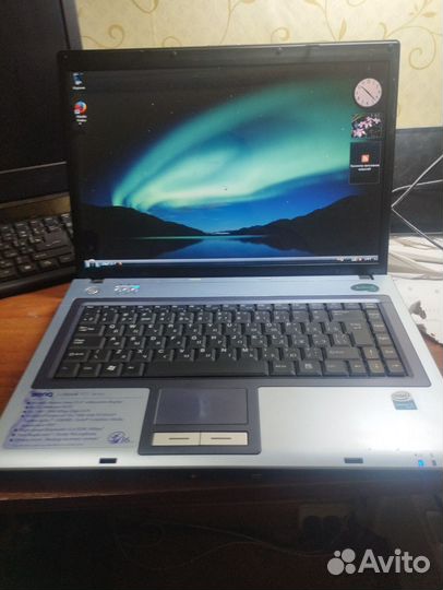 Ноутбук acer и benq