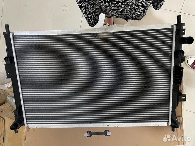 Радиатор максус maxus новый основной