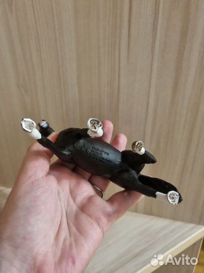 Фигурка лошадь shcleich