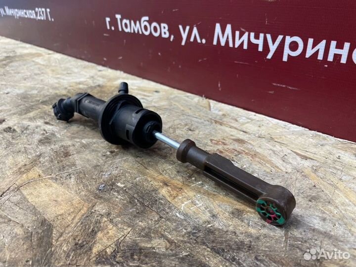 Главный цилиндр сцепления Renault Logan