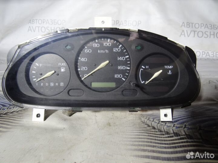 Панель приборов Nissan March 1992- 2002