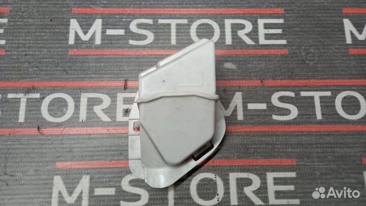 Пластик салона задний левый Mercedes-Benz E-Class