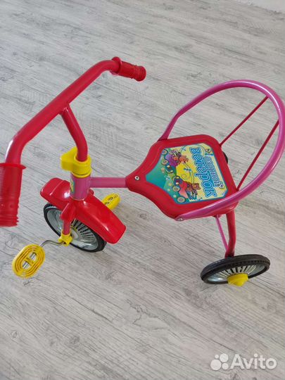 Трехколесный велосипед