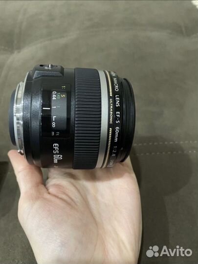 Canon EF-S 60 mm f/2.8 macro