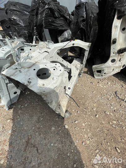 Передний левый лонжерон Тойота Рав 4 50