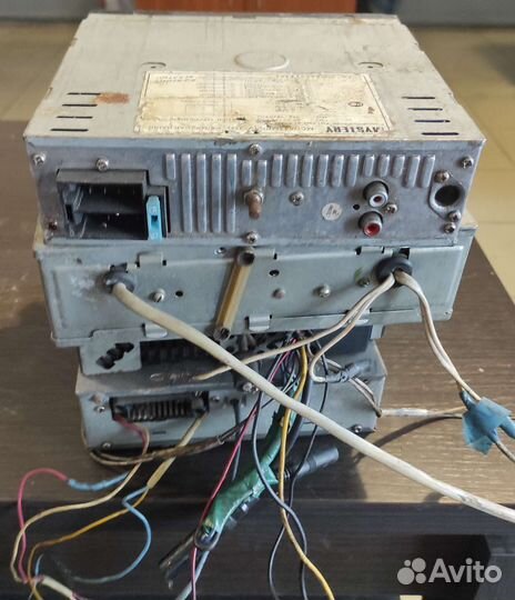 Магнитолы с нескольких машин