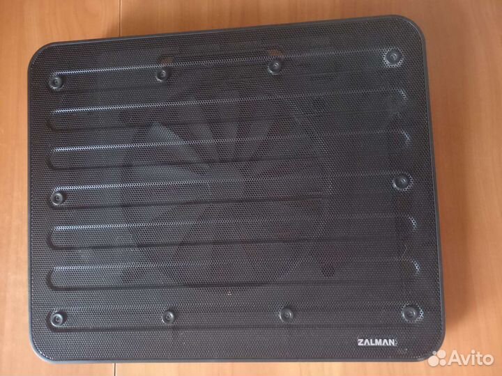 Подставка с охлаждением для ноутбука
