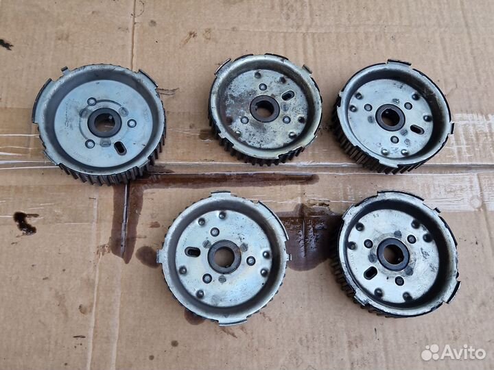 Шестерня распредвала 03L 109 111 Volkswagen Passat