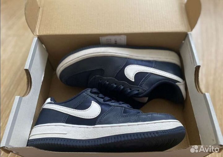 Кроссовки унисекс Nike Air Force 1