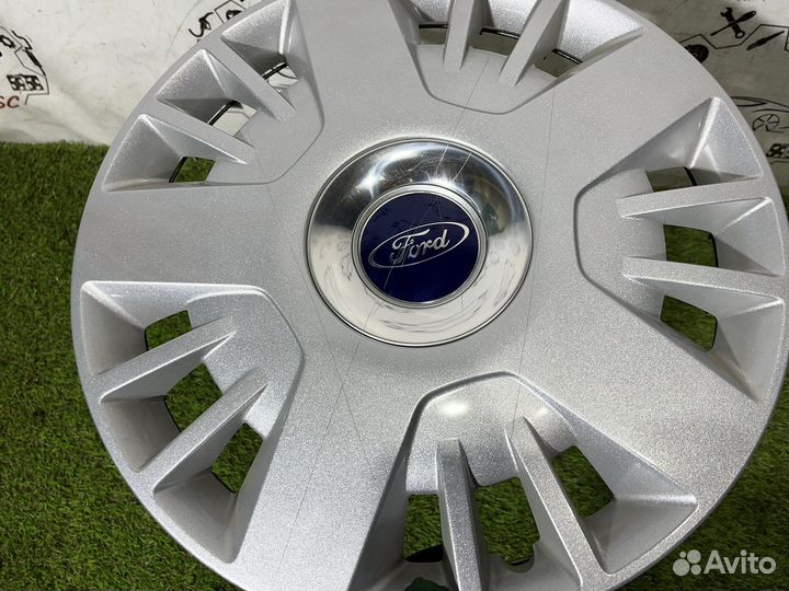 Колпак декоративный Ford Focus C-Max R16