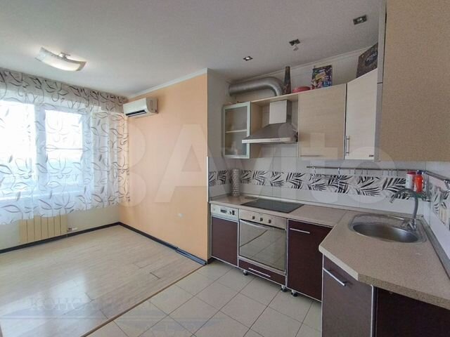 3-к. квартира, 92 м², 13/16 эт.