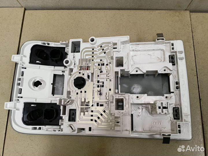 Плафон салонный A1 2010