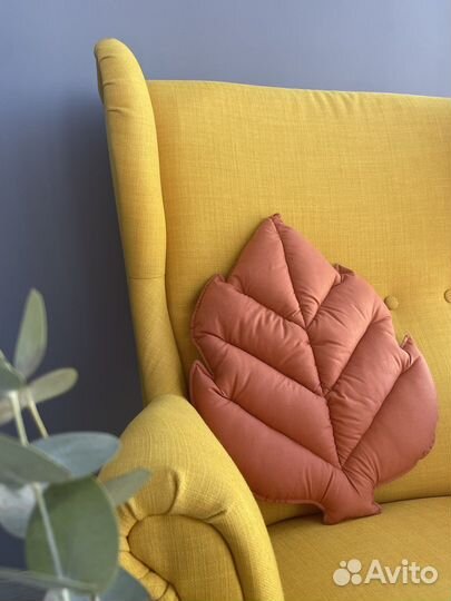 Подушка листочек