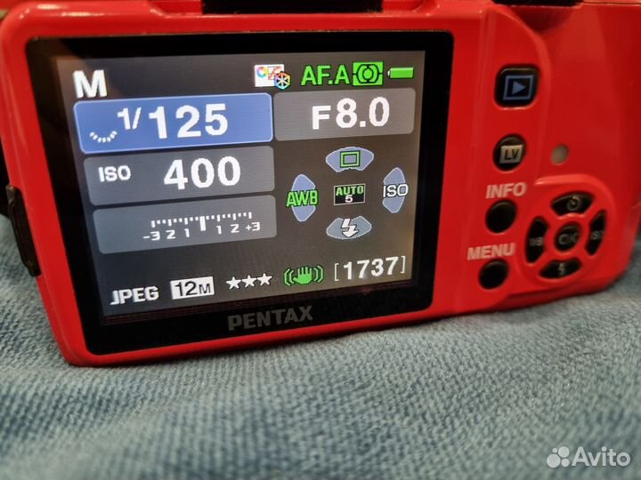 Зеркальный фотоаппарат Pentax k-x