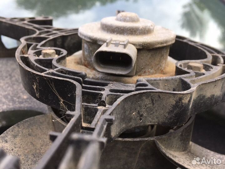 Вентилятор с диффузором для Мицубиси Спейс Стар