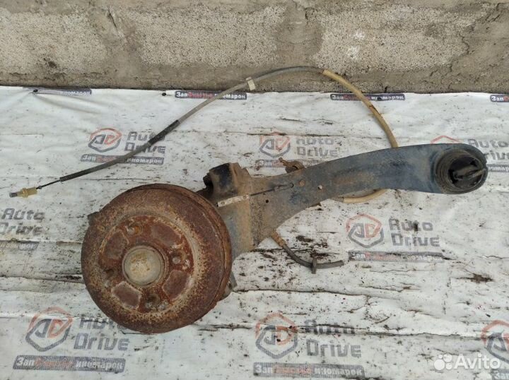 Цапфа (кулак) задняя левая Ford Focus 1 2.0 2004