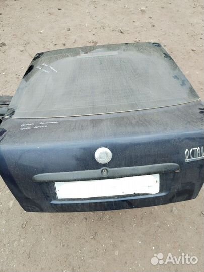 Крышка багажника на Skoda Octavia A4