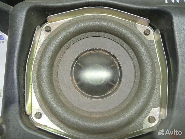 Сабвуфер Cadillac SRX