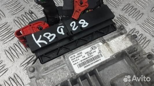 Блок управления двс KIA venga 1 (KBG28PC01)
