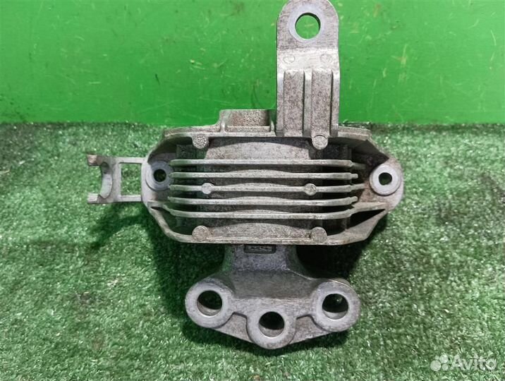 Опора (подушка) двигателя правая Chevrolet Cruze