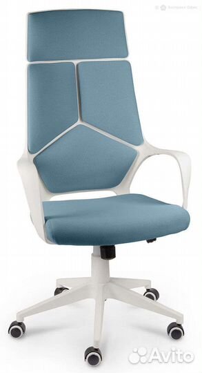 Кресло для руководителя IQ white