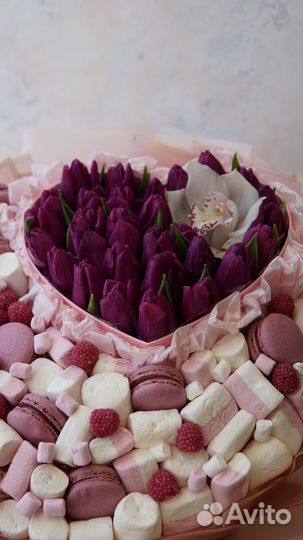 Сладкие букеты \ коробка клубники в шоколаде