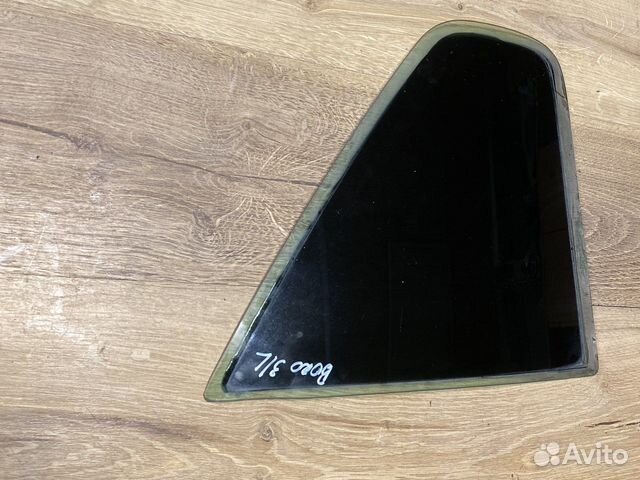 Volkswagen boro форточка задней левой двери