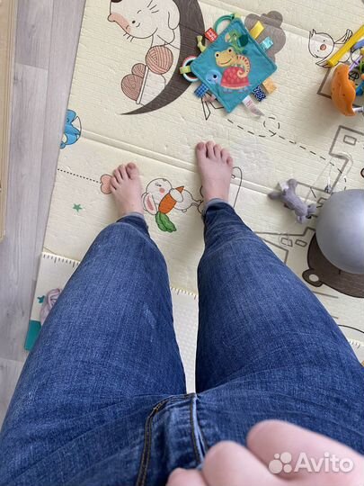 Джинсы женские