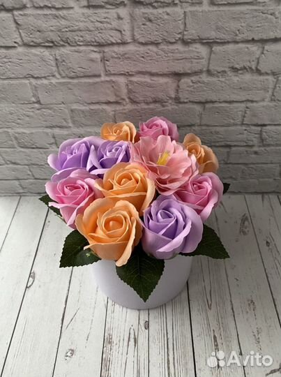 Небольшие букеты из мыльных роз