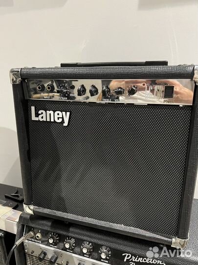 Ламповый комбоусилитель Laney LC15R