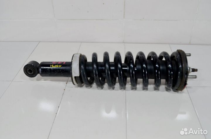 Стойка амортизатора передняя Toyota Sequoia
