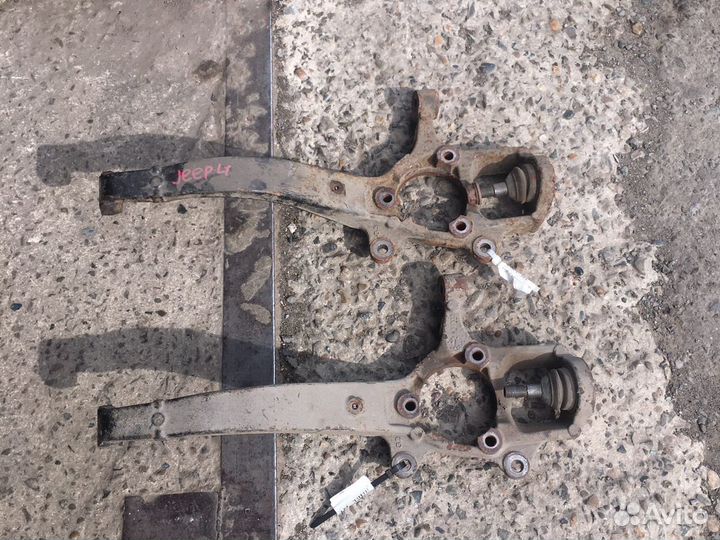 Кулак цапфа Jeep Grand Cherokke BK 2