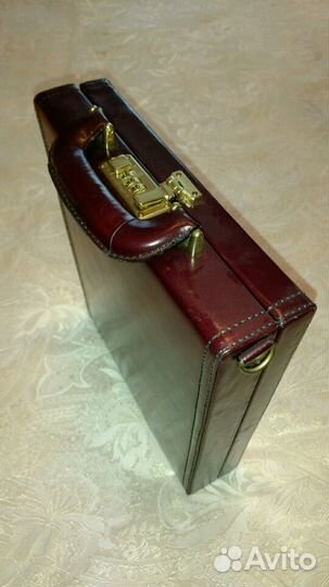 Кейс кожаный с кодовым замком, новый