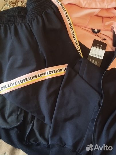 Спортивный костюм женский