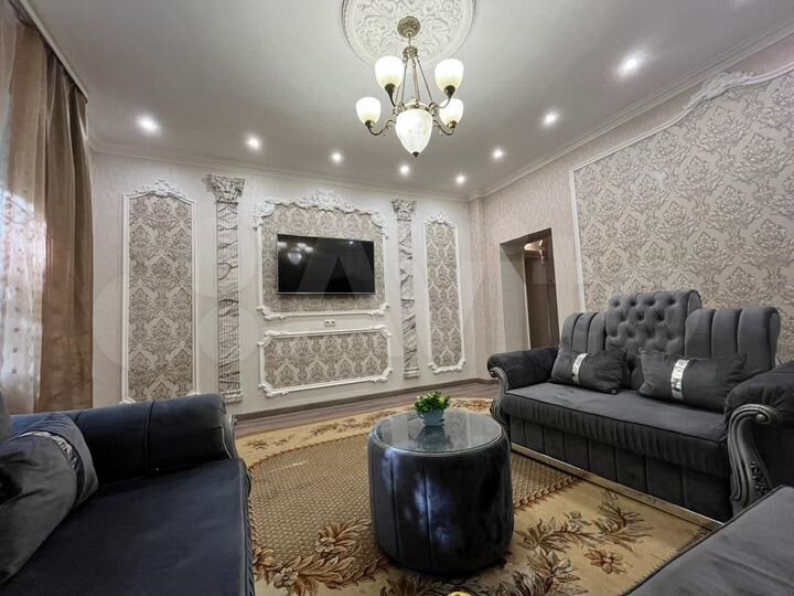 3-к. квартира, 83 м², 1/4 эт.