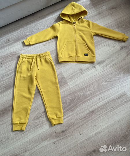 Новый Спортивный Костюм