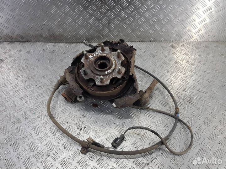 Кулак задний левый Мицубиси Pajero 4 2006-2011 MR