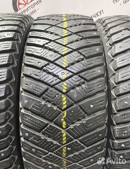 Goodyear Ultragrip Ice Arctic 215/65 R16 93L