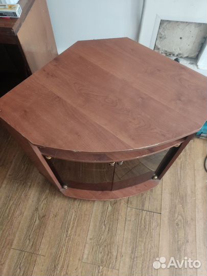 Тумба угловая