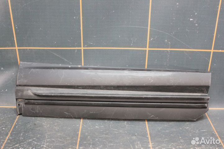 Накладка двери задней правой - Lexus RX 4