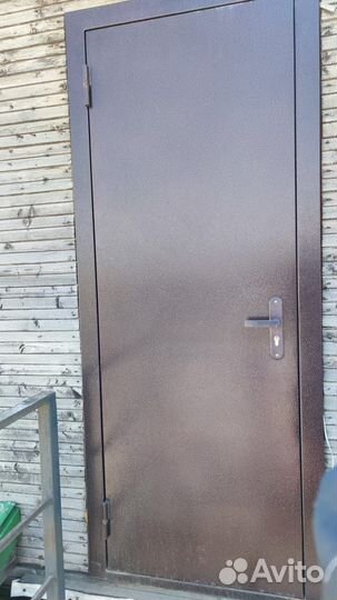 Дверь входная металлическая