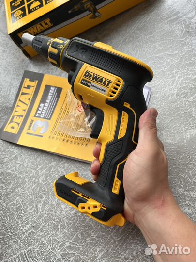 Шуруповёрт по гипсокартону DeWalt DCF620