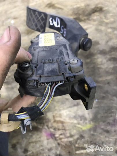 Педаль газа Volkswagen Passat B5