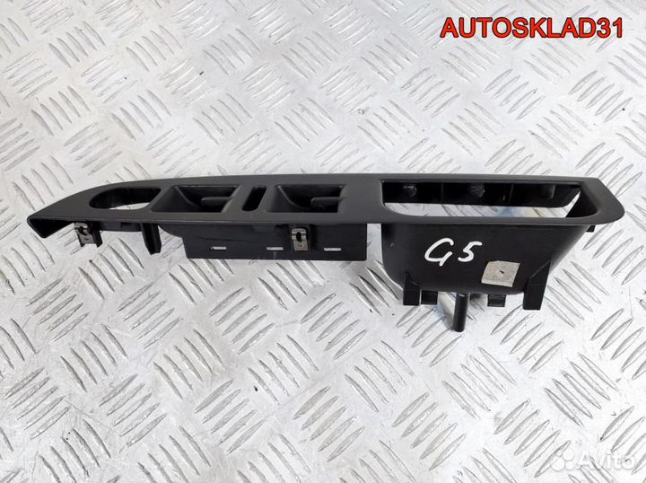 Накладка ручки внутренней VW Golf 5 1K4868049C