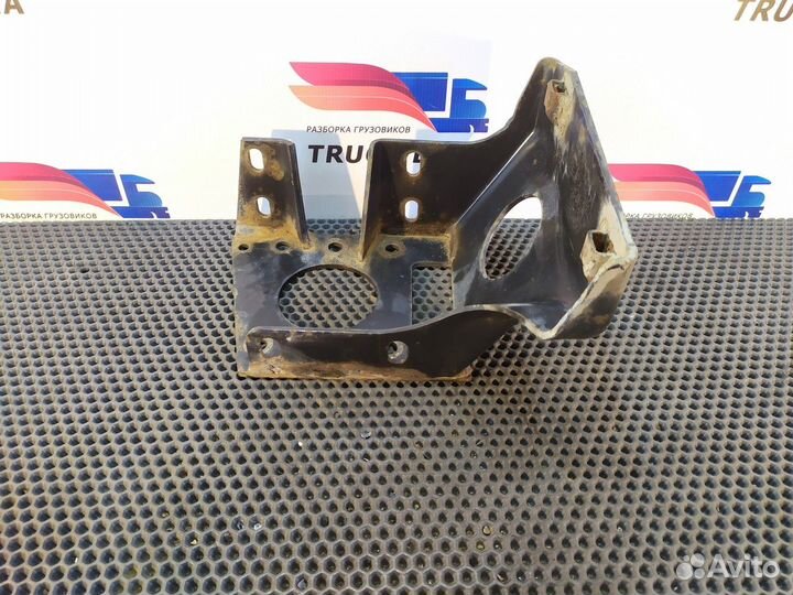 Кронштейн бампера правый Man L2000, Man TGL