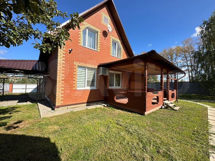 Дом 202 м² на участке 14 сот.