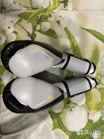 Боксерские перчатки 16 oz кожа