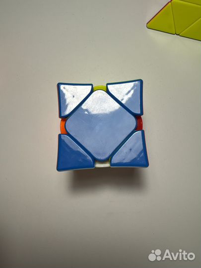 Кубик QiYi MoFangGe Wingy Skewb Stickerless