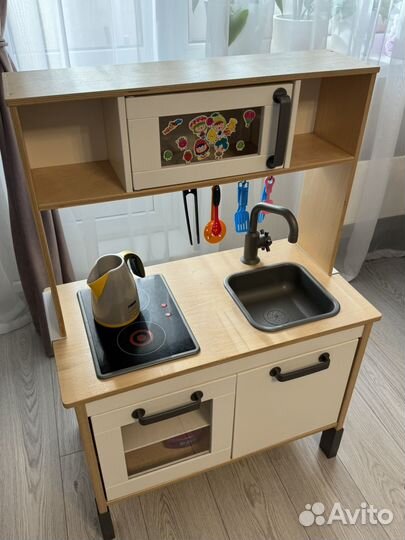 Детская игровая кухня IKEA с посудой