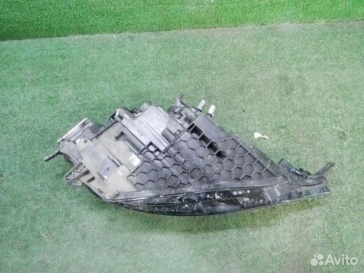 Фара левая Volvo V60